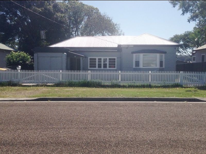 35 Deane Street, Belmont NSW 2280