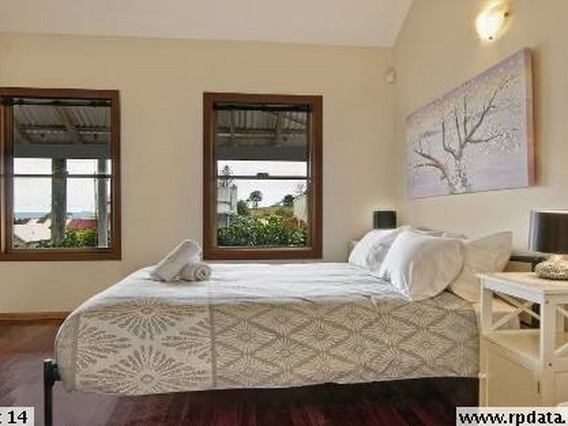 6 Clarke Street, Catherine Hill Bay NSW 2281