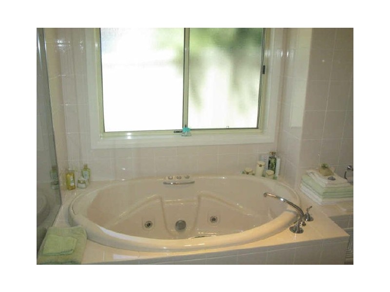 75 The Park Chase, Valentine NSW 2280