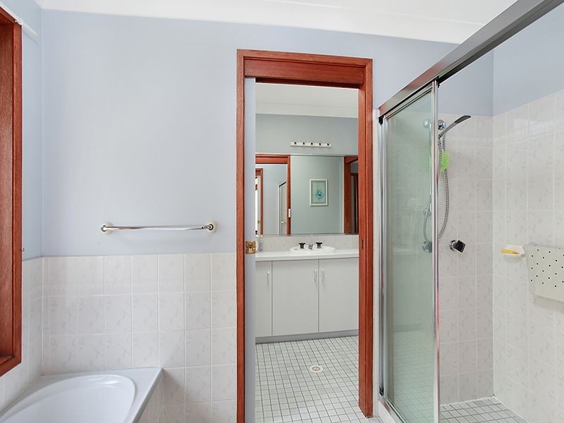 24 Nerang Place, Belmont NSW 2280