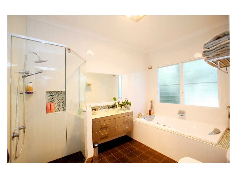 53 Walter Street, Belmont NSW 2280