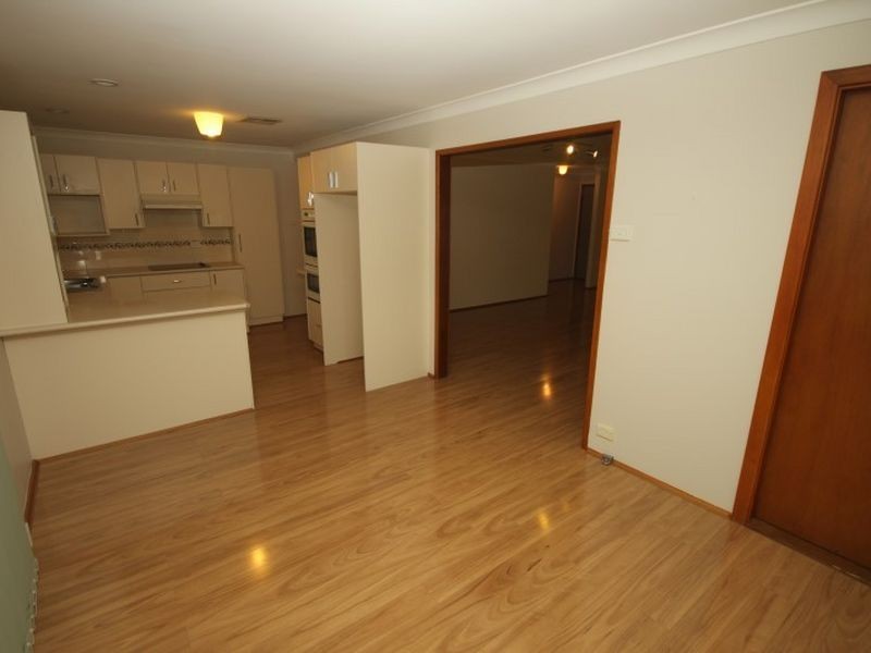 10 Corwen Close, Cardiff South NSW 2285