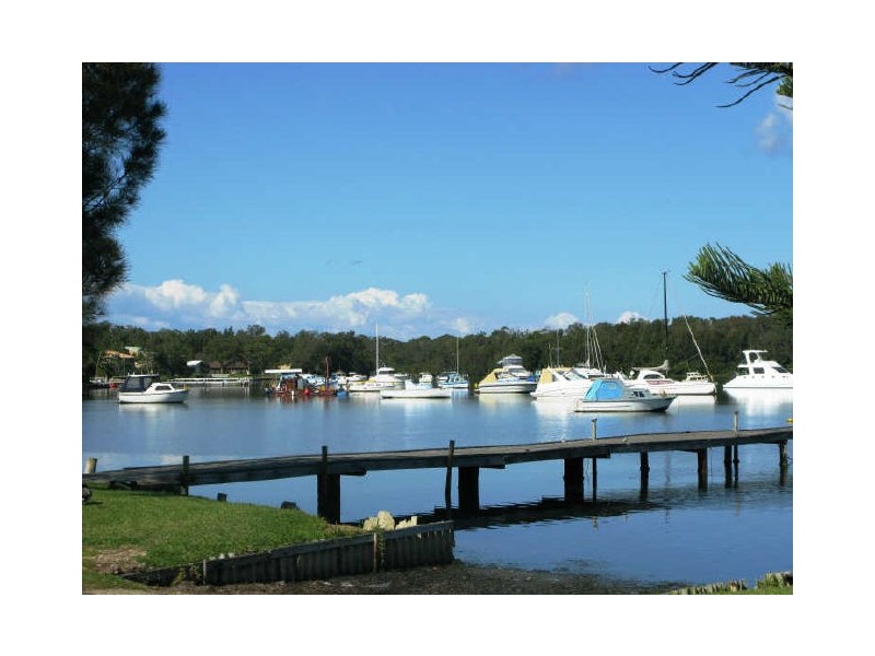 102 Marks Point Road, Marks Point NSW 2280