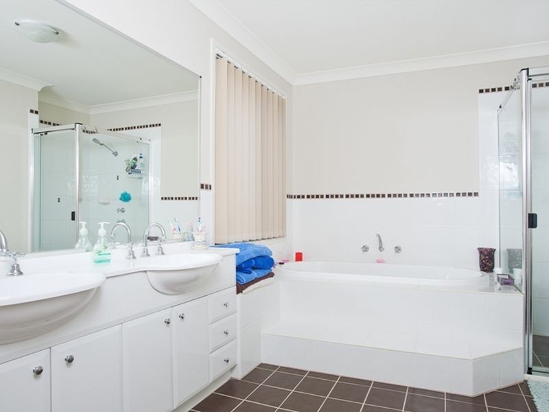 30 John Street, Belmont North NSW 2280