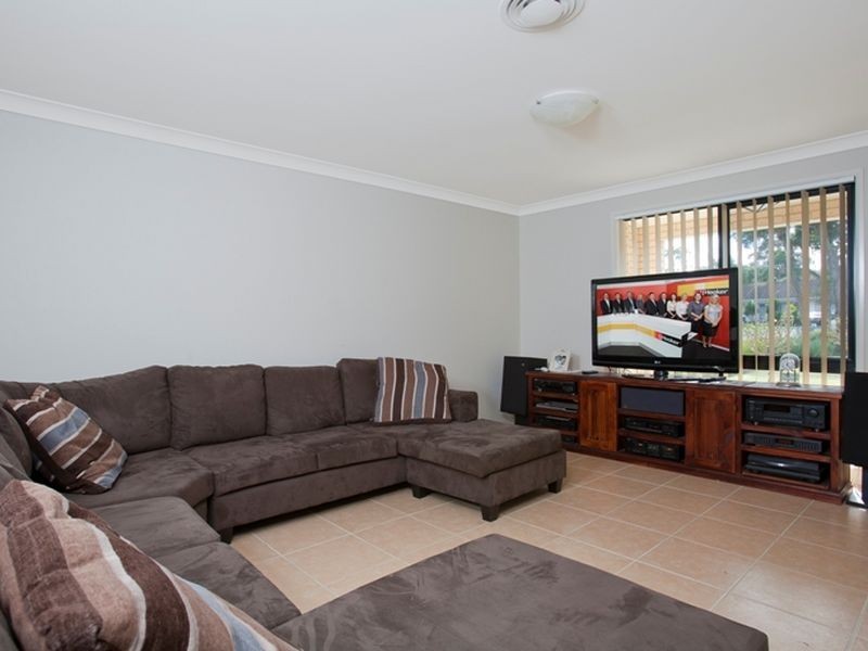 30 John Street, Belmont North NSW 2280