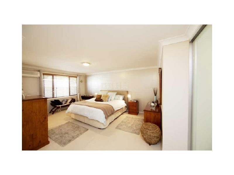 87 Crown Street, Belmont NSW 2280