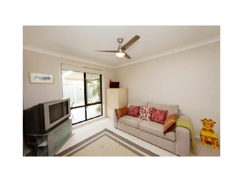 87 Crown Street, Belmont NSW 2280