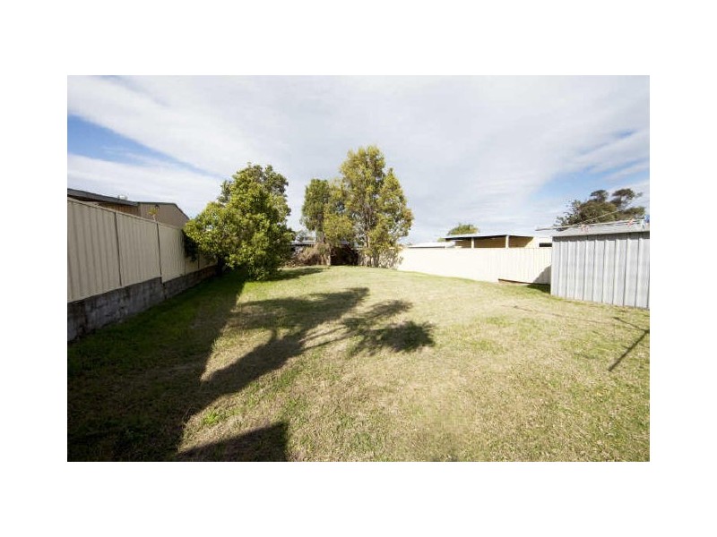 12 Henry Street, Belmont NSW 2280