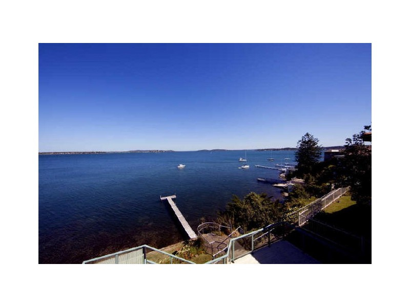 114 Ross Street, Belmont NSW 2280