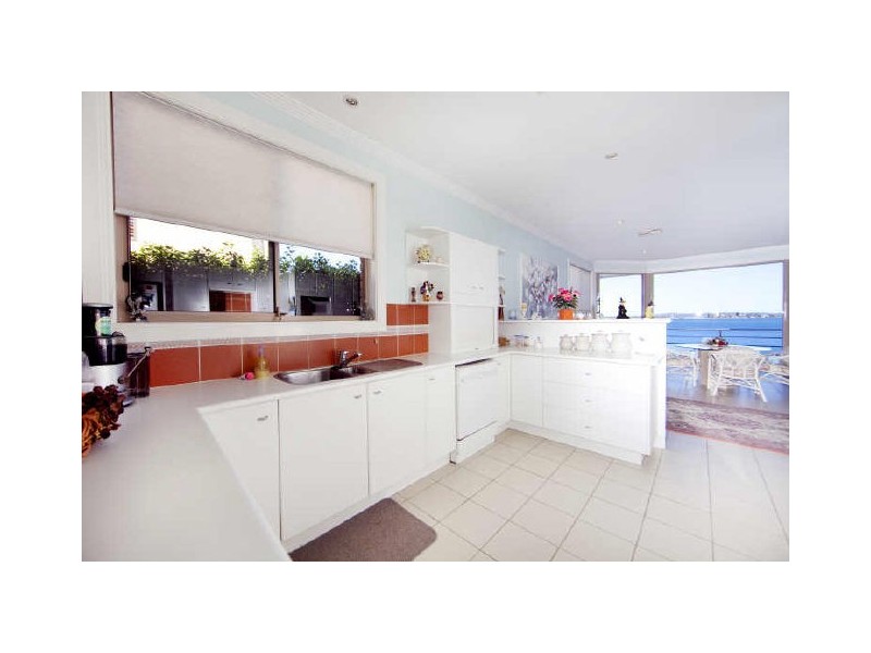 114 Ross Street, Belmont NSW 2280