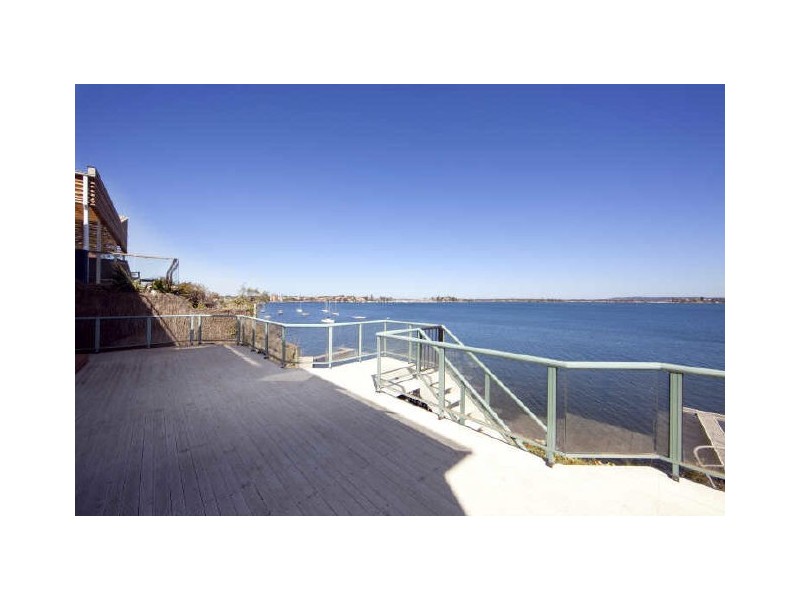 114 Ross Street, Belmont NSW 2280