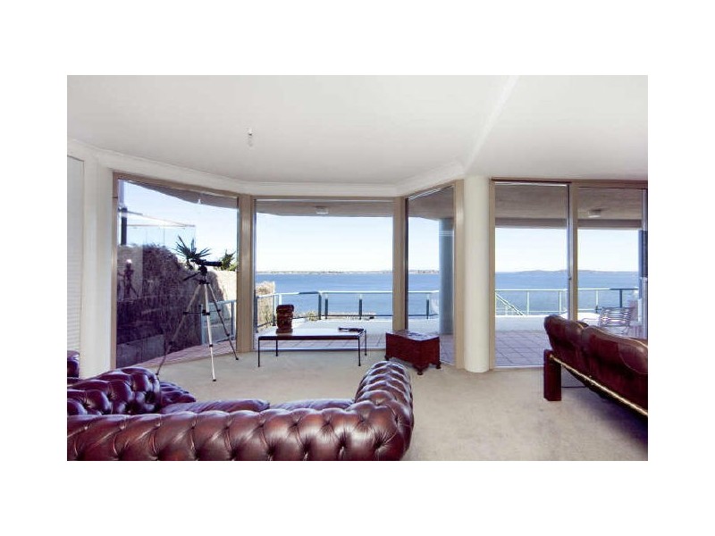 114 Ross Street, Belmont NSW 2280