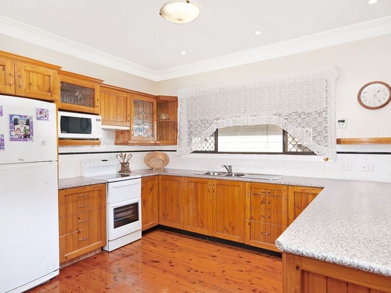 23 Margaret Street, Belmont North NSW 2280