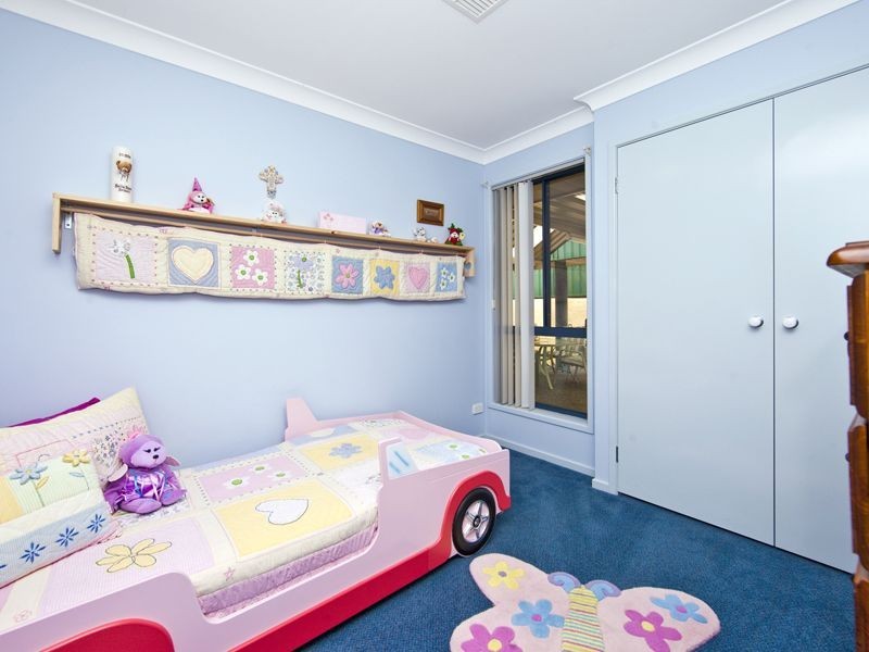 32 Seafarer Close, Belmont NSW 2280