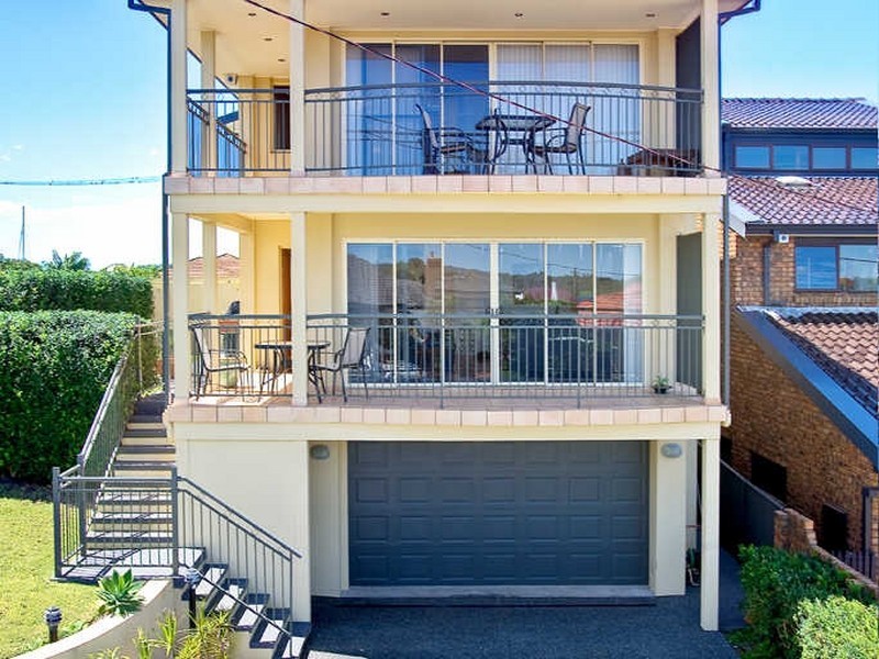 105 Marks Point Road, Marks Point NSW 2280