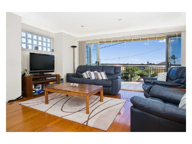 105 Marks Point Road, Marks Point NSW 2280