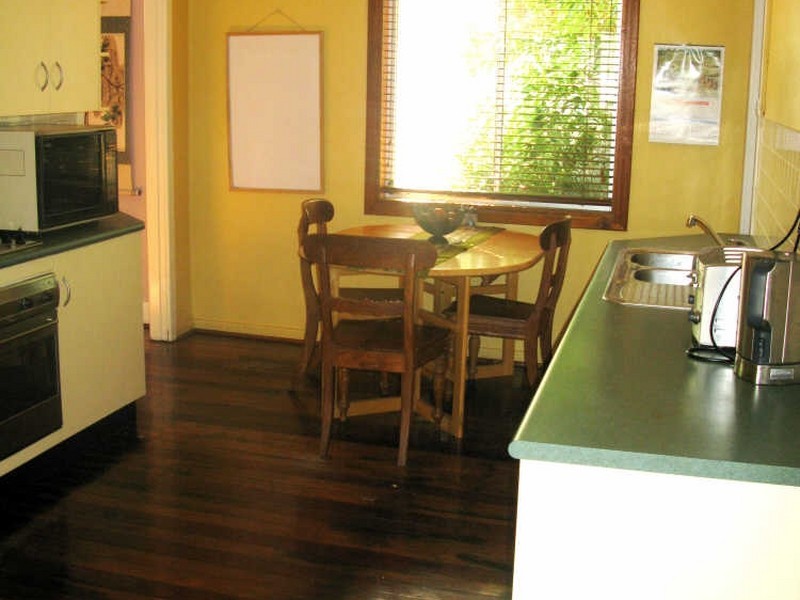 4 Robert Street, Belmont South NSW 2280