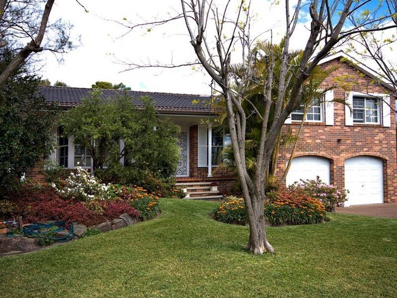 6 Clare Close, Eleebana NSW 2282