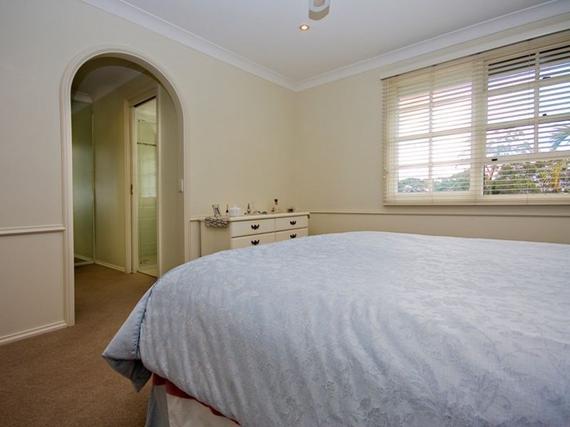 6 Clare Close, Eleebana NSW 2282