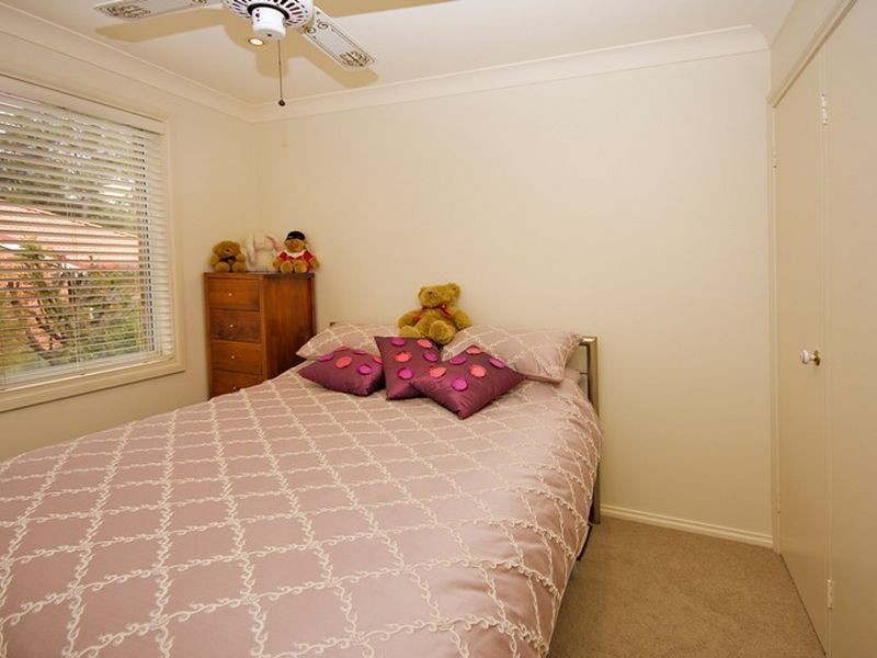 6 Clare Close, Eleebana NSW 2282