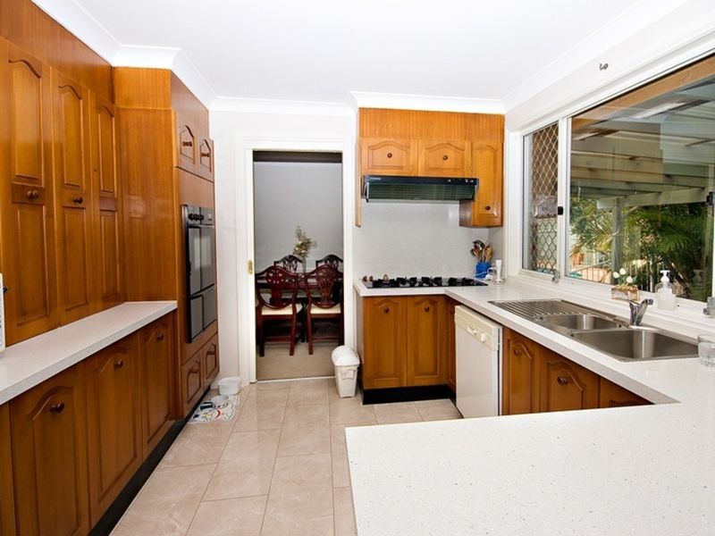 6 Clare Close, Eleebana NSW 2282