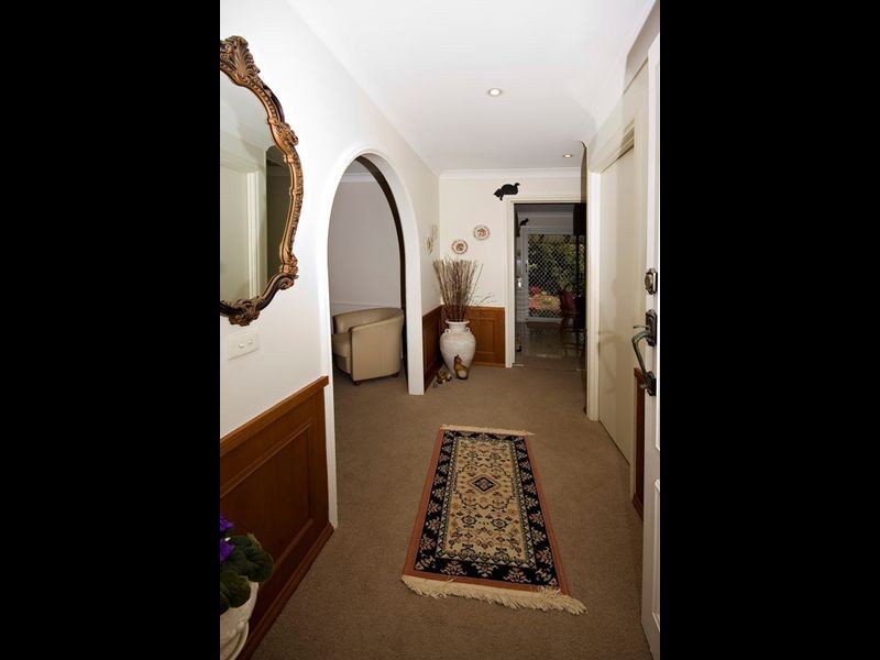 6 Clare Close, Eleebana NSW 2282