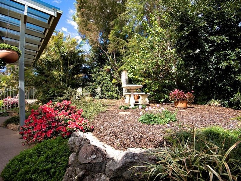 6 Clare Close, Eleebana NSW 2282