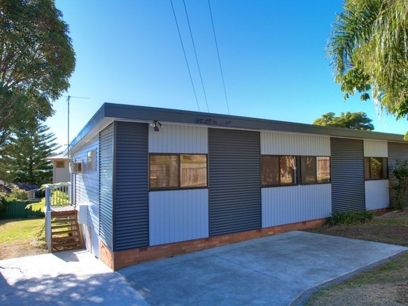 3 Albert Street, Valentine NSW 2280