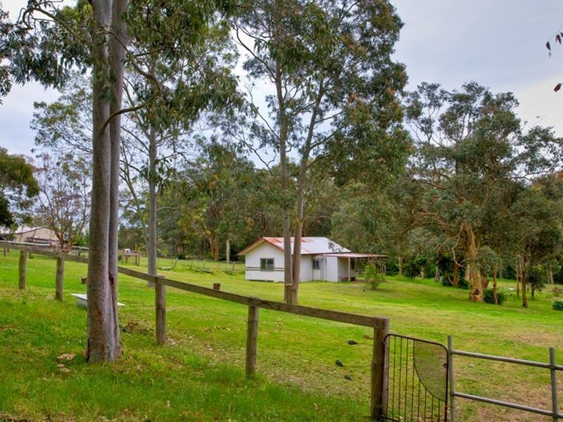 15 Cherry Road, Eleebana NSW 2282