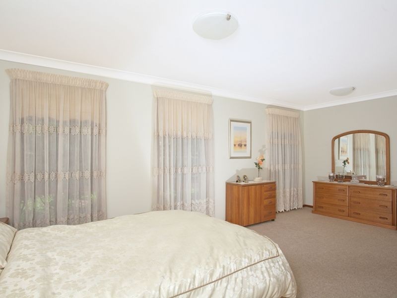 15 Cherry Road, Eleebana NSW 2282