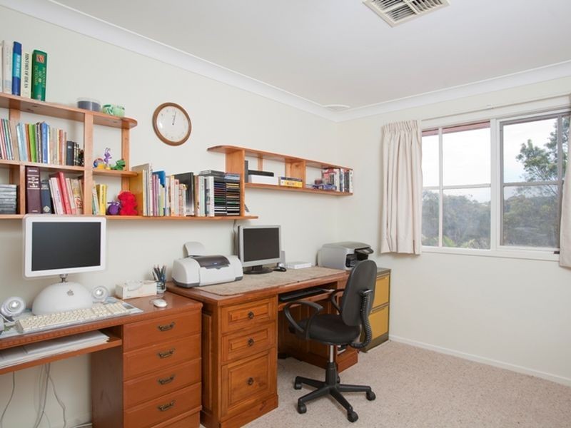 15 Cherry Road, Eleebana NSW 2282