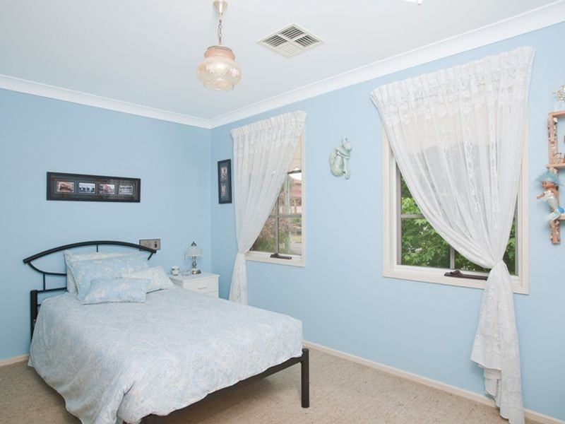 15 Cherry Road, Eleebana NSW 2282