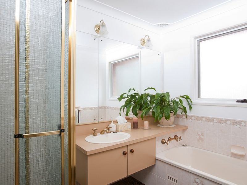 15 Cherry Road, Eleebana NSW 2282