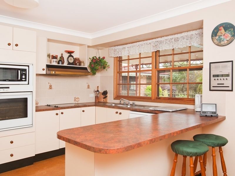 15 Cherry Road, Eleebana NSW 2282