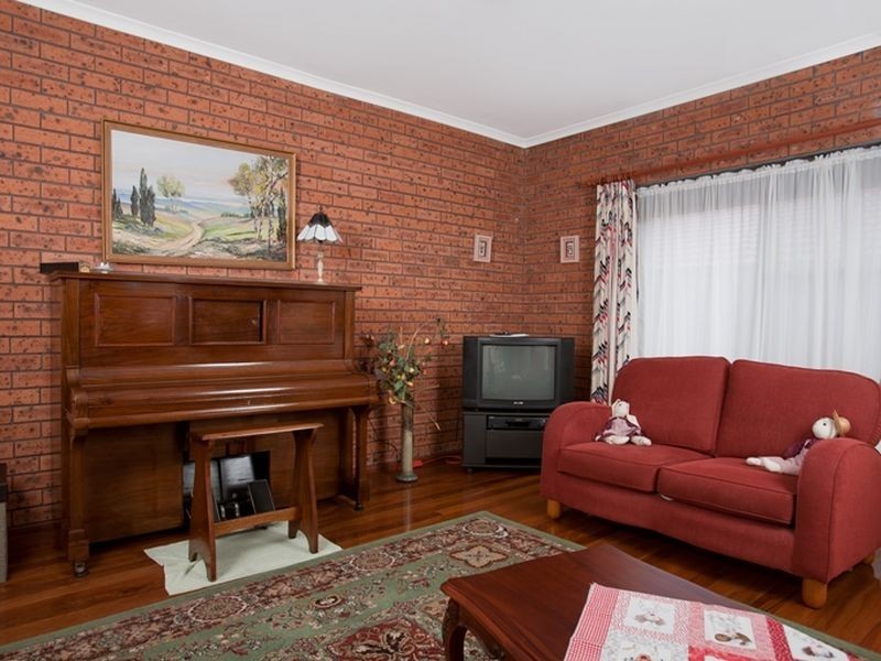 33 Albert Street, Valentine NSW 2280