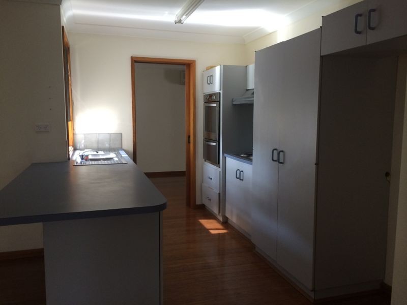 17 Crown Street, Belmont NSW 2280