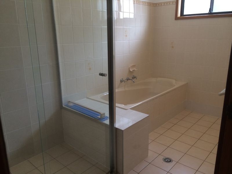 17 Crown Street, Belmont NSW 2280