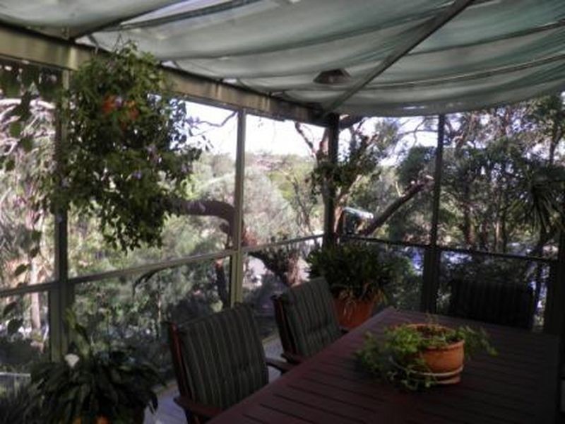4 Pannamena Crescent, Eleebana NSW 2282