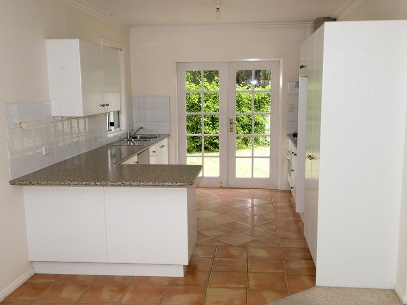 30a Seaspray Close, Caves Beach NSW 2281