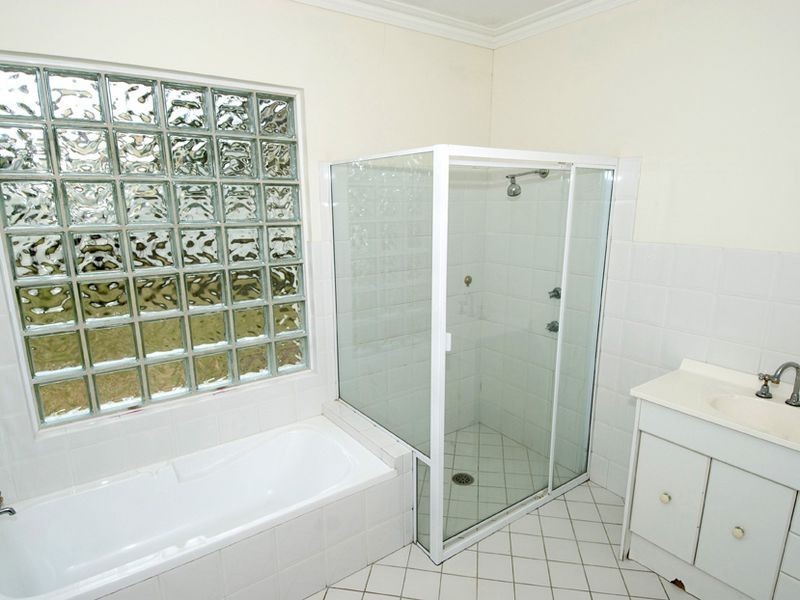 30a Seaspray Close, Caves Beach NSW 2281