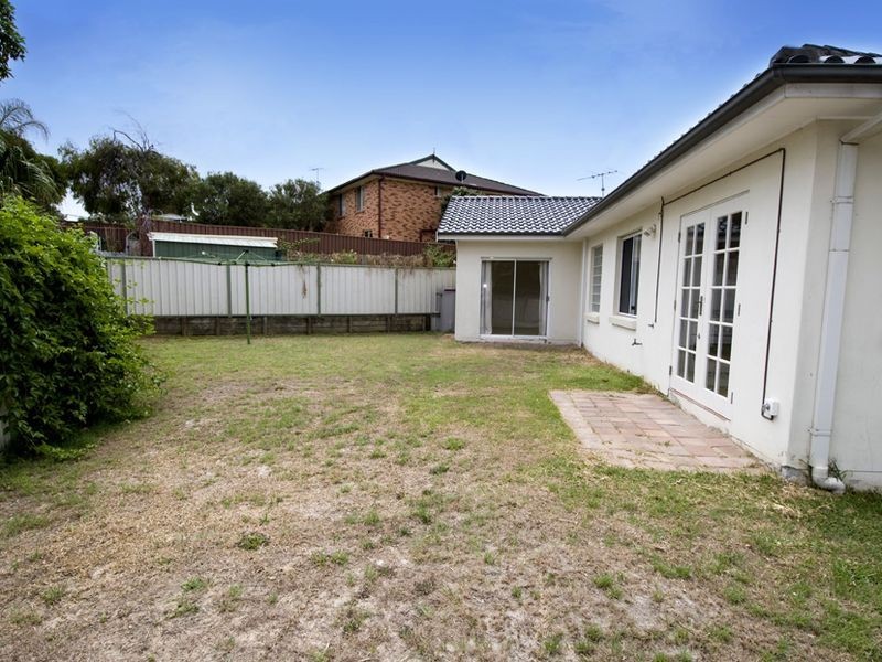 30a Seaspray Close, Caves Beach NSW 2281