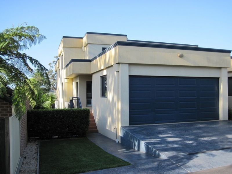 1/52a Allambee Place, Valentine NSW 2280