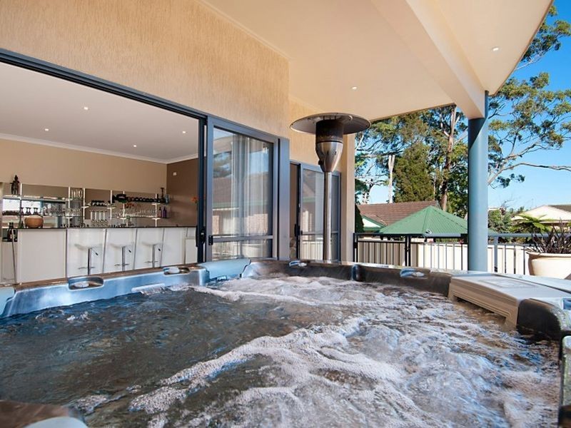 1/52a Allambee Place, Valentine NSW 2280
