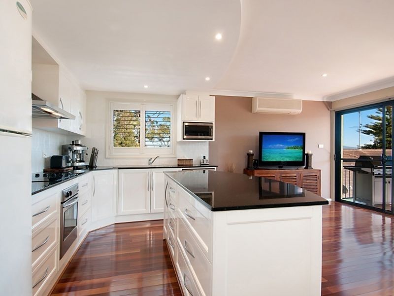 1/52a Allambee Place, Valentine NSW 2280