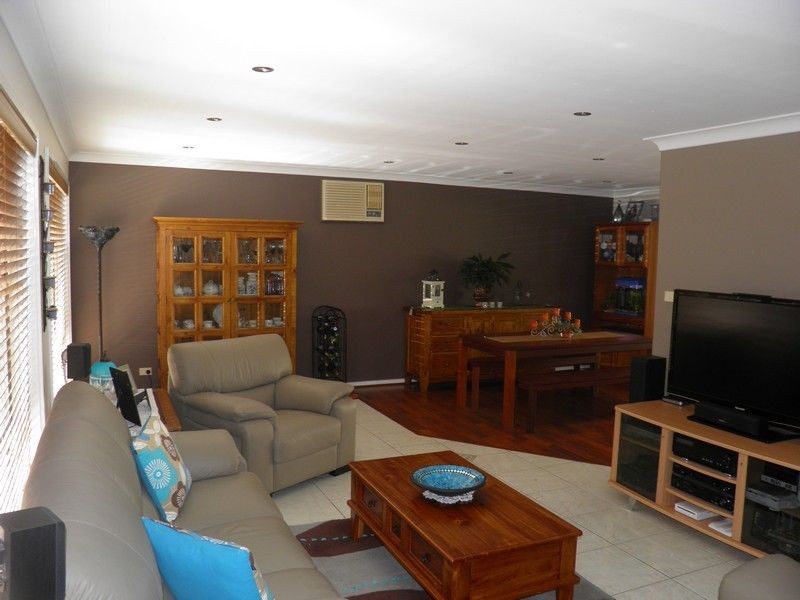 25 Lorikeet Court, Tingira Heights NSW 2290