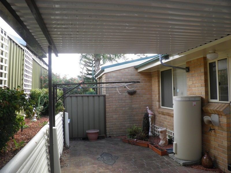 2/14 Hall Street, Belmont NSW 2280