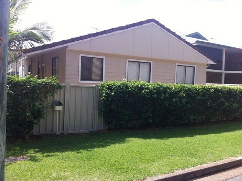 68 Lakeview Pde, Pelican NSW 2281