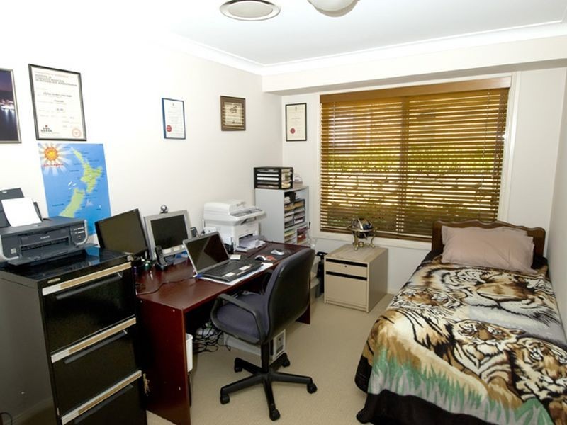 8 Topgallant Way, Belmont NSW 2280