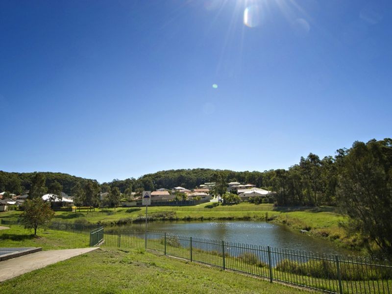 8 Topgallant Way, Belmont NSW 2280