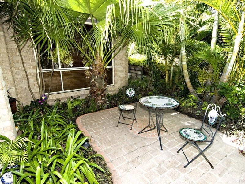 8 Topgallant Way, Belmont NSW 2280